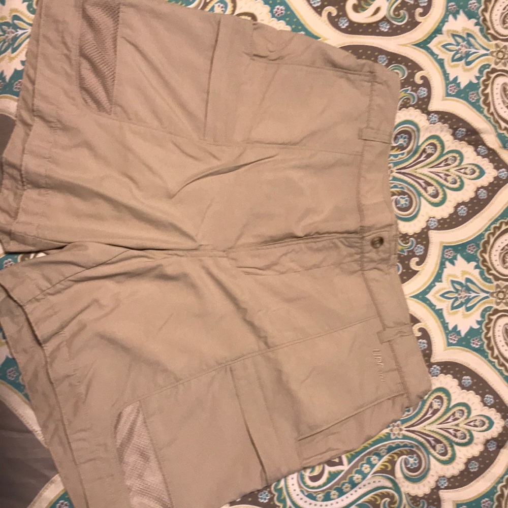 Columbia khaki shorts